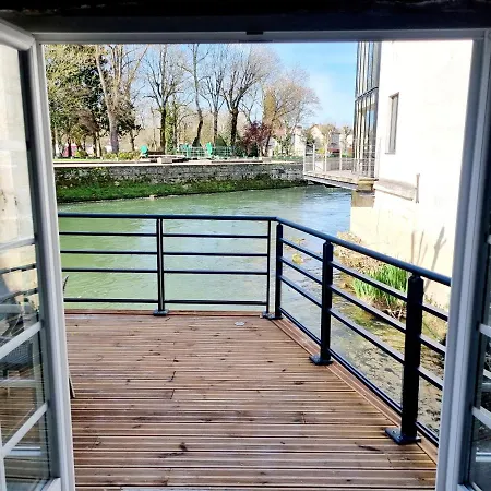 Quai 2 Maison Atypique Au Dessus De L'eau Hébergement de vacances